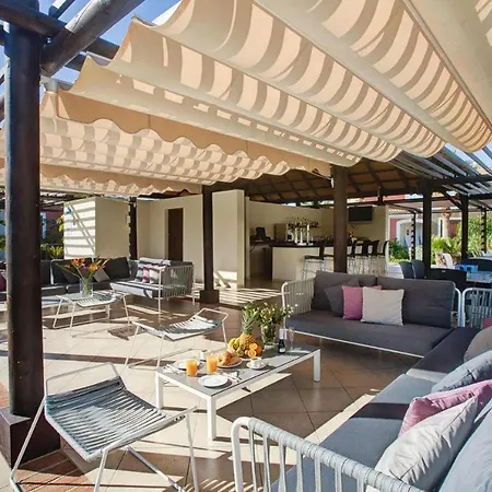 Cortijo Del Mar Penthouse * Estepona