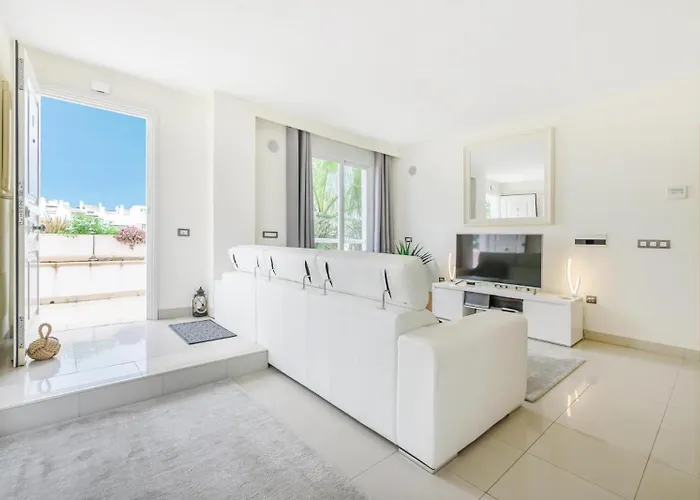 Cortijo Del Mar Penthouse * Estepona