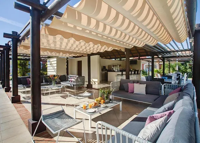 Cortijo Del Mar Penthouse * Estepona