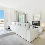 Cortijo Del Mar Penthouse * Estepona